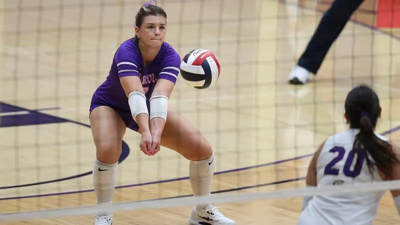 Carroll Volleyball Falls in Five Set Battle at No. 7 Bellevue