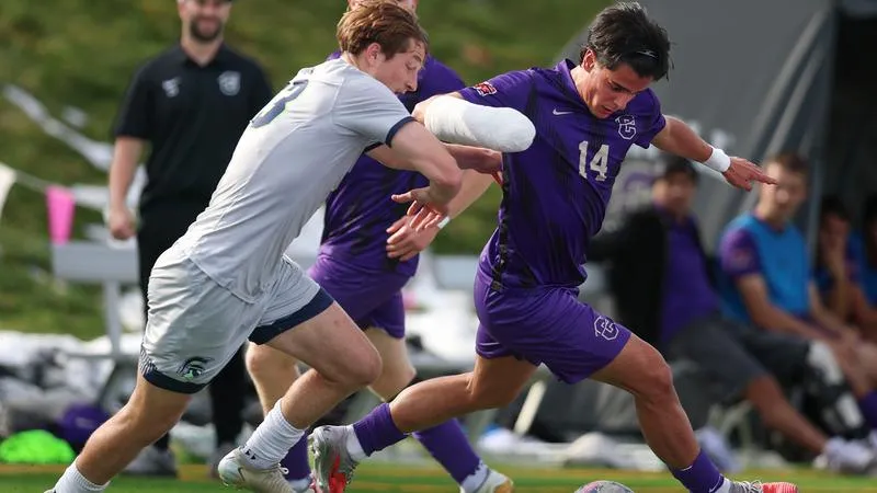 Carroll Men Pick Up Eighth Straight over Argos