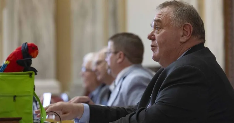 I-194 is a real effort to fix our badly broken system | Llew Jones