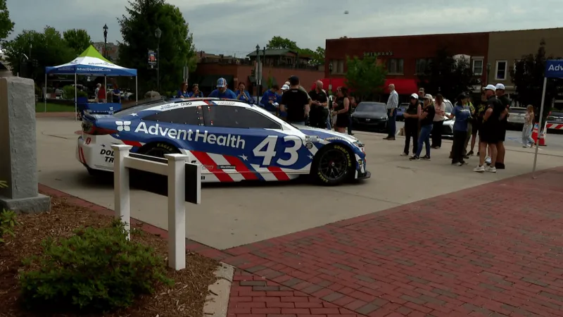 NASCAR driver Erik Jones makes a 'pit stop' at Hendersonville ahead of Coca-Cola 600