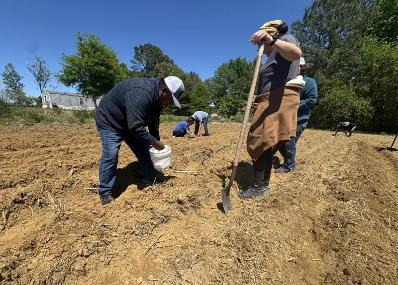 Migrant workers, advocates work to get ready for long, hot summer