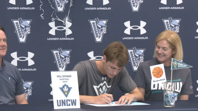 2025-2026 Carolina Coast Conference POY signs with hometown UNCW