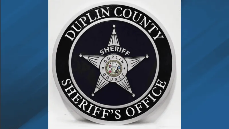 Rose Hill man charged after warrants allege rifle fired into occupied car in Duplin County