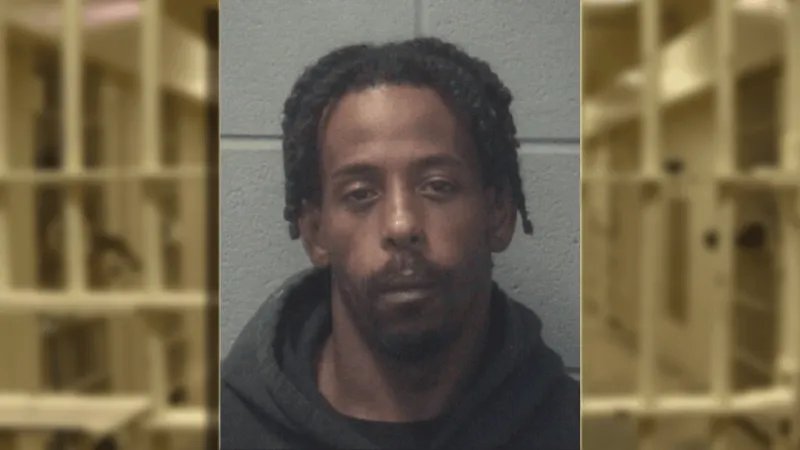 Man charged with assaulting two Jacksonville officers