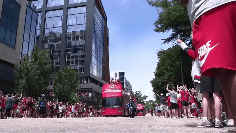Caniacs create record crowd in Raleigh for Hurricanes Stanley Cup Champions Parade