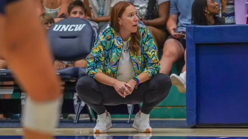 Hoyer Adds 11 For 2026 Volleyball Season
