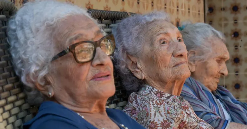 Scientists seek clues to longevity from three Brazilian sisters over 100