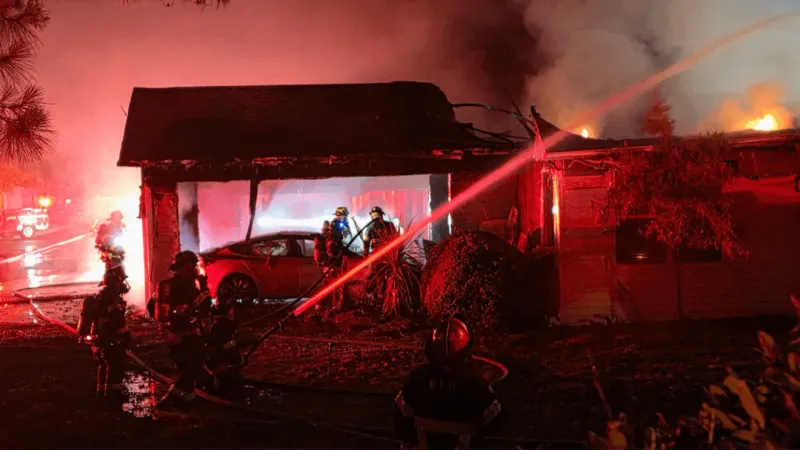 Wilmington firefighters contain townhome fire, no injuries reported