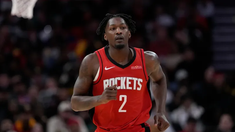 Hornets acquire veteran forward, 3 picks in trade with Rockets