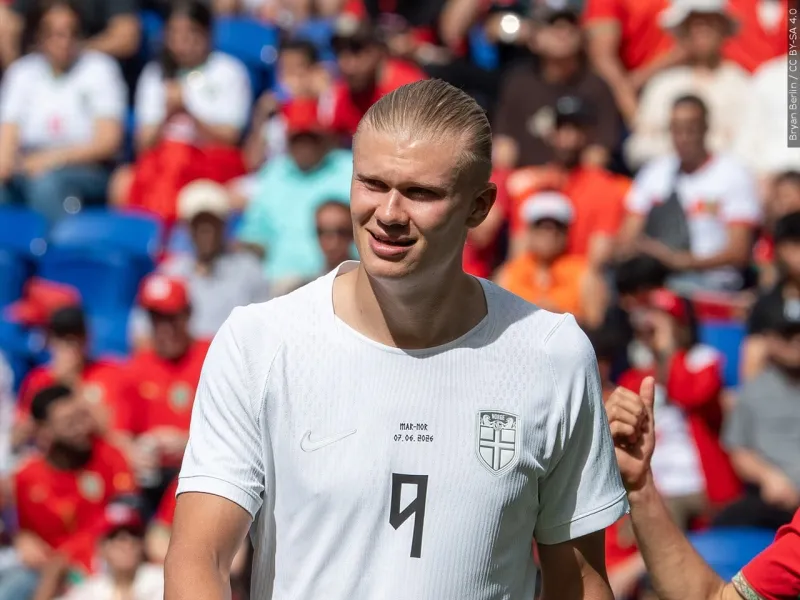 It's England against Norway in the World Cup quarterfinals, with all eyes on Erling Haaland
