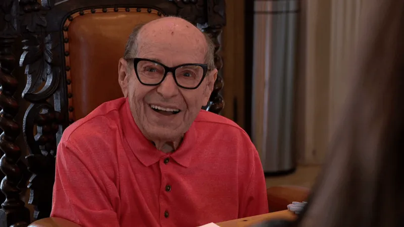 Holocaust survivor, Korean War veteran turns 100 in Hendersonville