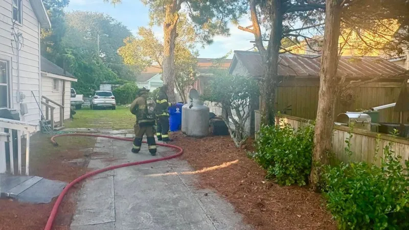 Outside gas leak prompts Beaufort crews to secure scene on Pine Street
