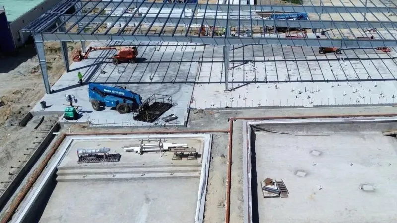 New images show roof taking shape over New River YMCA lap and recreation pools