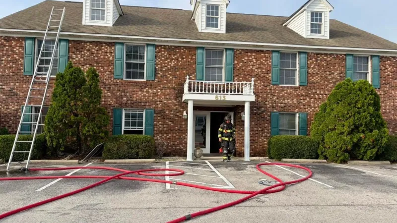 Crews extinguish Beaufort commercial building fire in under four minutes