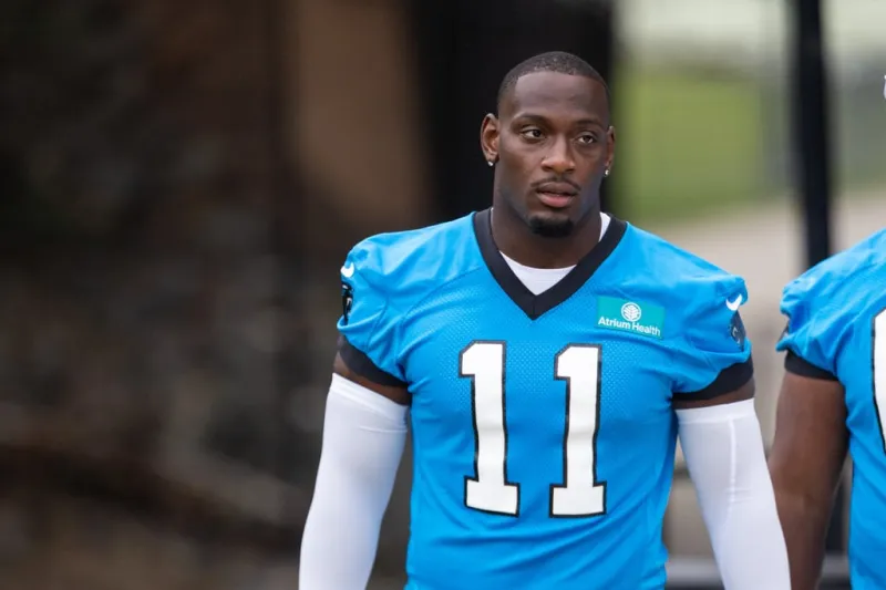 Panthers place outside linebacker Nic Scourton on injured reserve following knee injury
