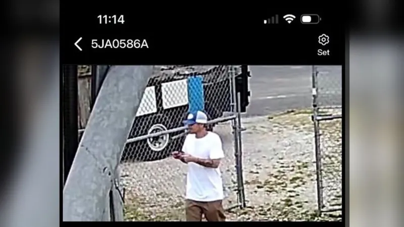 Do you recognize this man? Jacksonville police ask for help