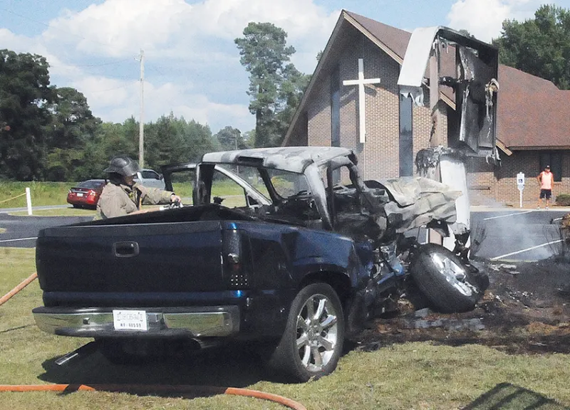 Five hurt in fiery crash at Clarendon Church