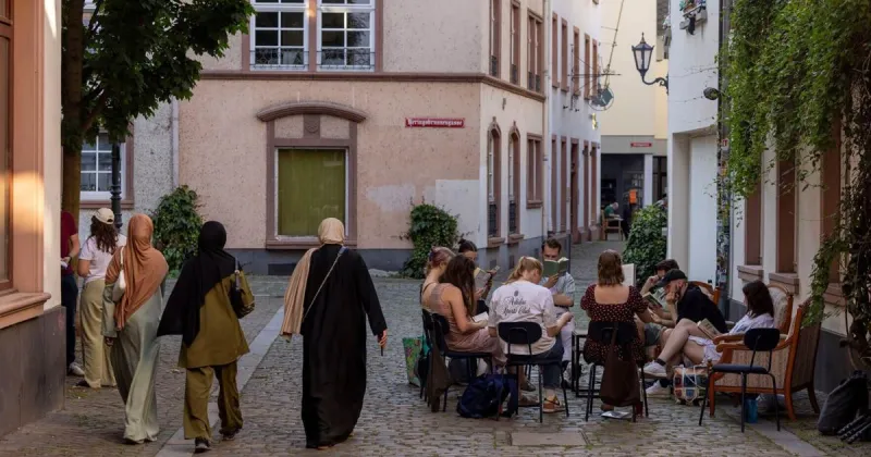 Silent reading clubs: A quiet social trend with no assigned books
