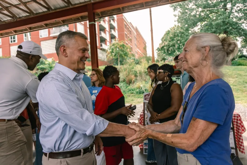 Governor Stein Highlights State Budget's Investment in SUN Bucks Program at Durham Farmers' Market