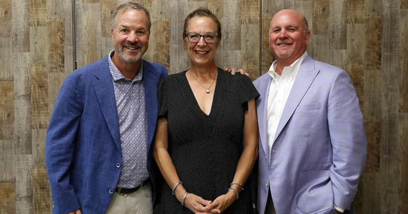 Trustees elect officers in first meeting of academic year