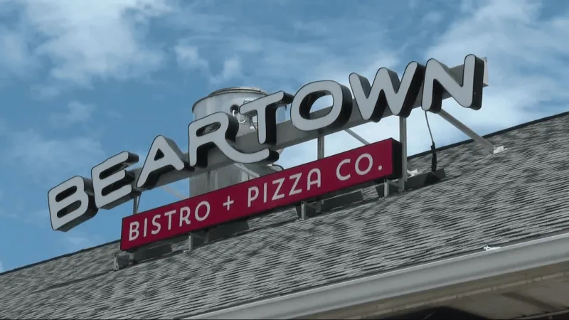 Bear Town Bistro stays open as New Bern mourns owner Shawn Hoveland after crash