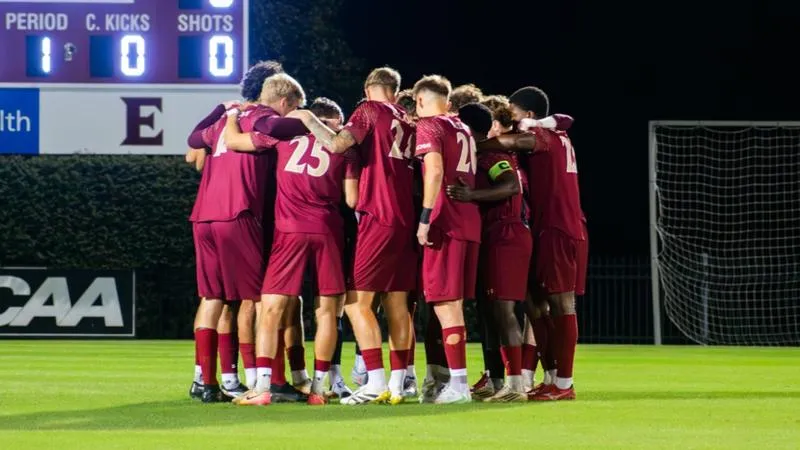 Elon Earns United Soccer Coaches Team Academic Award
