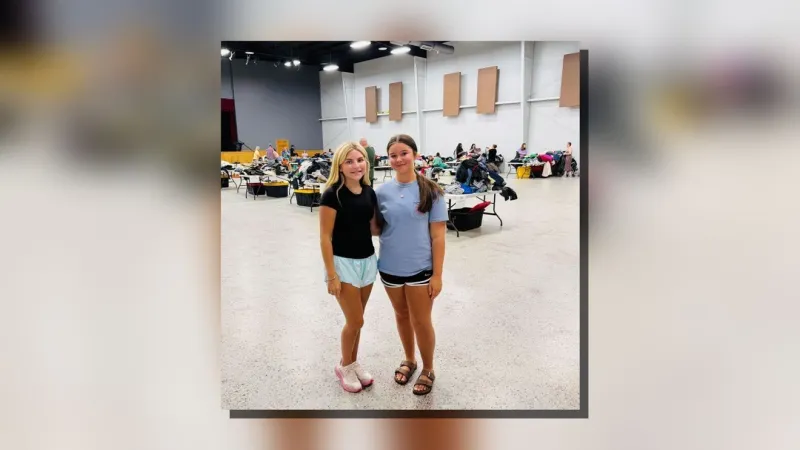 County officials applaud Jones County teens volunteering at Community Closet