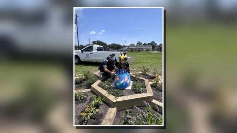 Holly Ridge unveils Sew-Bee-It statue and Scout-built honeycomb flowerbeds