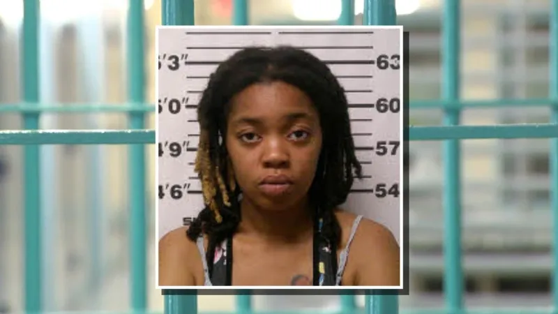 Newport woman accused of threatening woman with kitchen knife