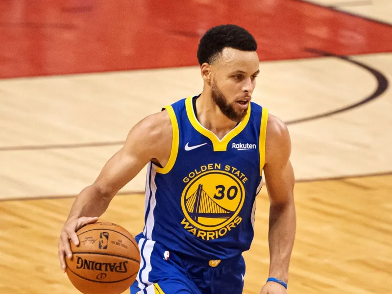 Golden State general manager Mike Dunleavy optimistic Stephen Curry will finish career with Warriors