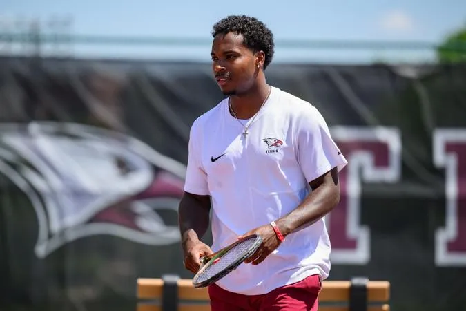 Sneed Honored as 2025-26 MEAC Postgraduate Scholarship Recipient