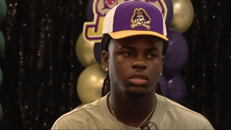 Martin County senior football star Jordan Matthewson commits to East Carolina