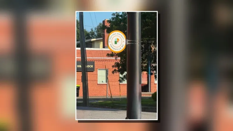 Farmville installs new signage in historic downtown