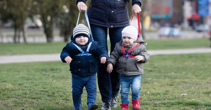 The Kid Whisperer: How to avoid walking your kid on a leash