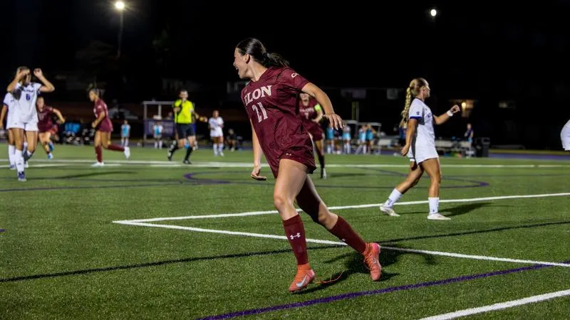 Elon Rolls Past South Carolina State
