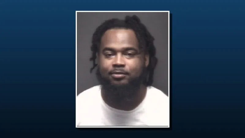 Greenville man jailed without bond on robbery, assault charges in $6,000 theft case