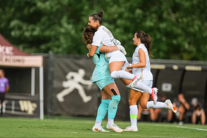 Ressler scores twice as Women's Soccer downs Iowa in third-straight shutout