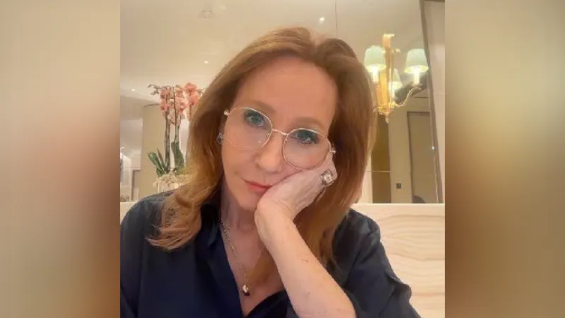J.K. Rowling still obsessed with trans issues