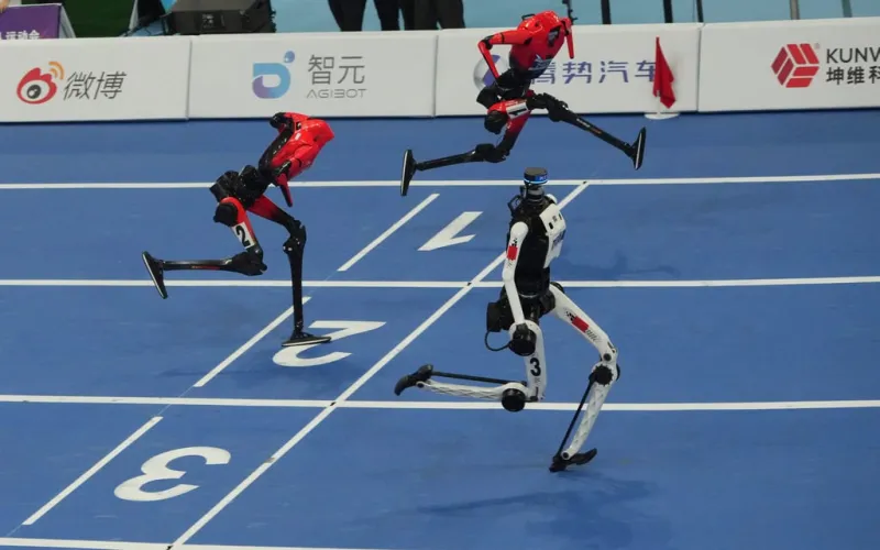 A Chinese humanoid robot sets a new 100-meter sprint record at Beijing Games