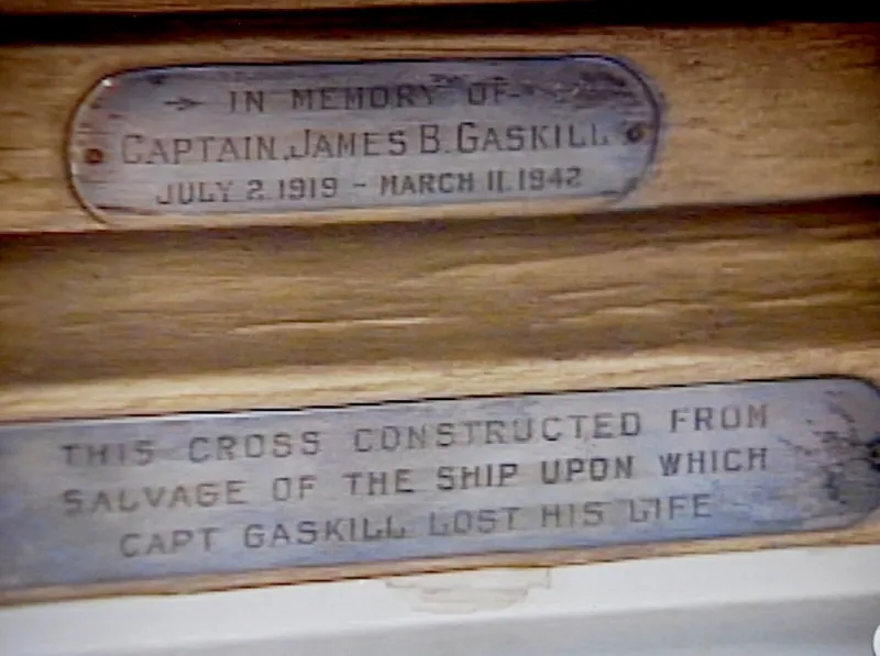 World War II shipwrecked oar returns to Ocracoke