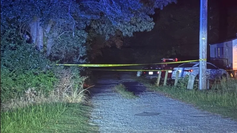 Three people shot near East Sandy Road in Duplin County