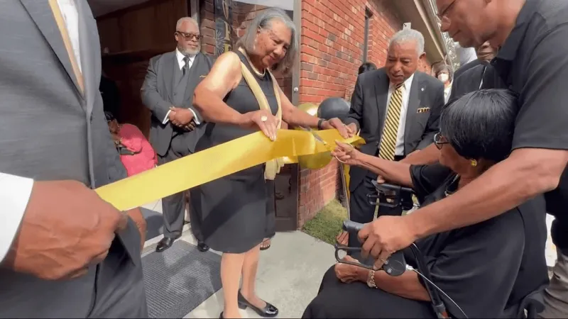 Macedonia Missionary Baptist Church cuts ribbon at new 334 W. Pine St. location