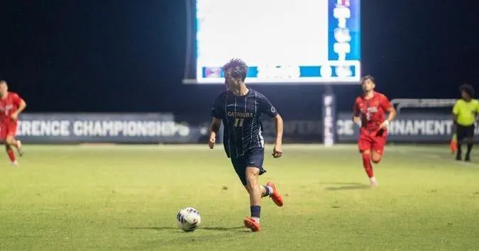 Men's soccer uses second-half surge to defeat North Greenville