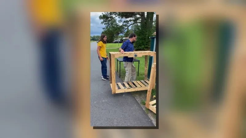 Shelves stolen from Noah's Blessings Bar, but neighbors step in to restock support