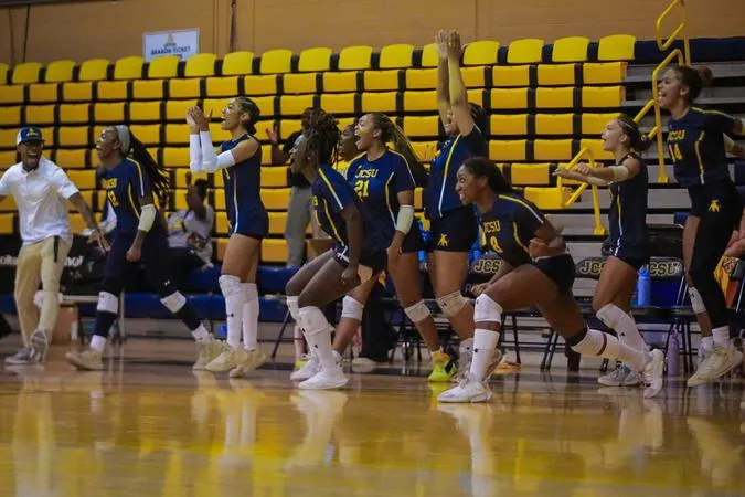 Allen Holds Off Johnson C. Smith in Five-Set Thriller