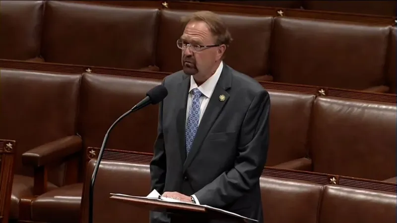 WATCH: Rep. Edwards apologizes to wife, former staffers ahead of censure vote