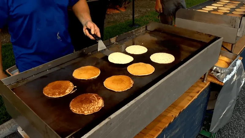 North Carolina Apple Festival kicks off with Kiwanis breakfast in Hendersonville