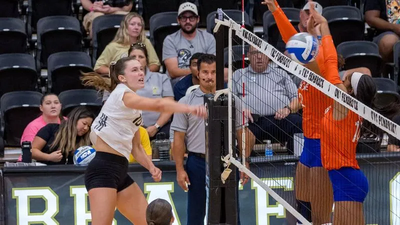 Volleyball Downs Virginia State, Falls To Embry-Riddle On Friday