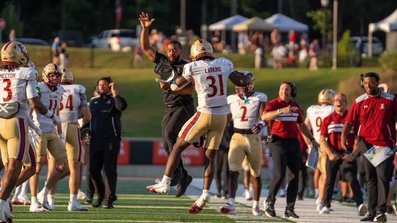 Elon Blanks Davidson On Road