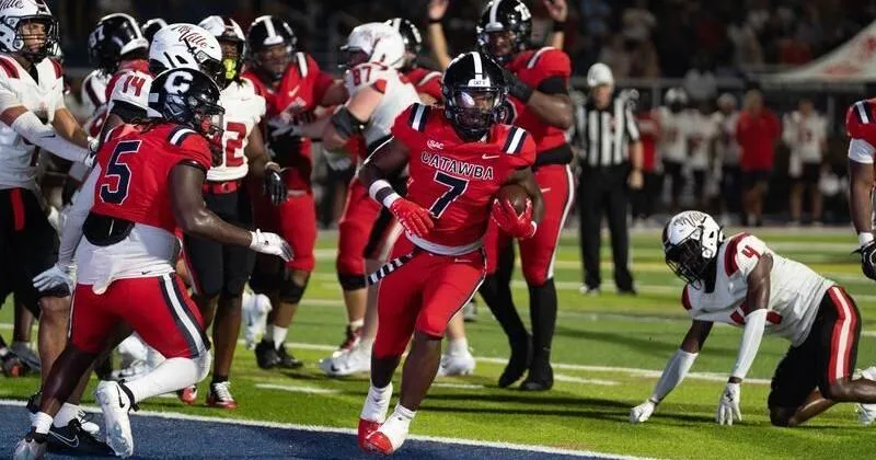 Football falls to North Greenville in 40-38 barnburner